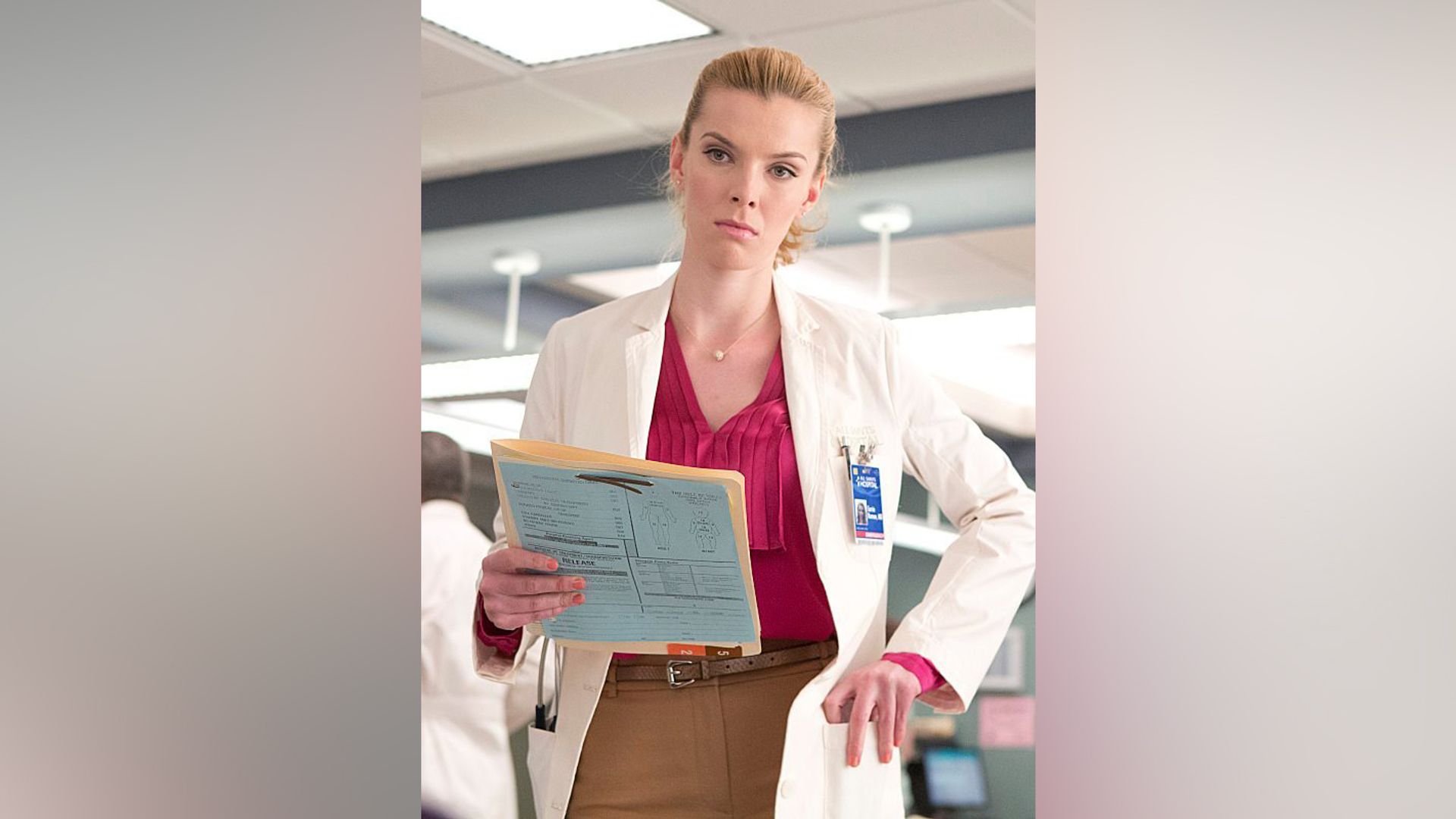 foto de Betty Gilpin 4
