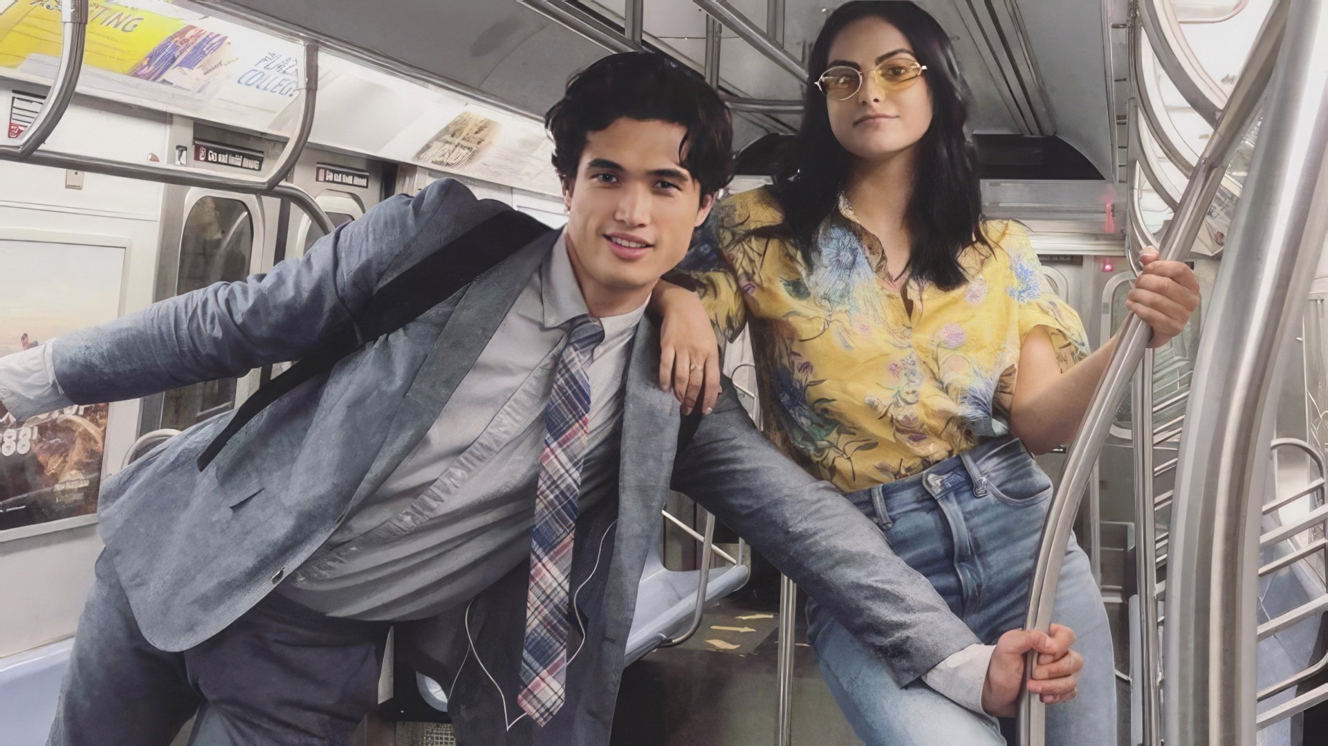 Charles Melton y Camila Mendes