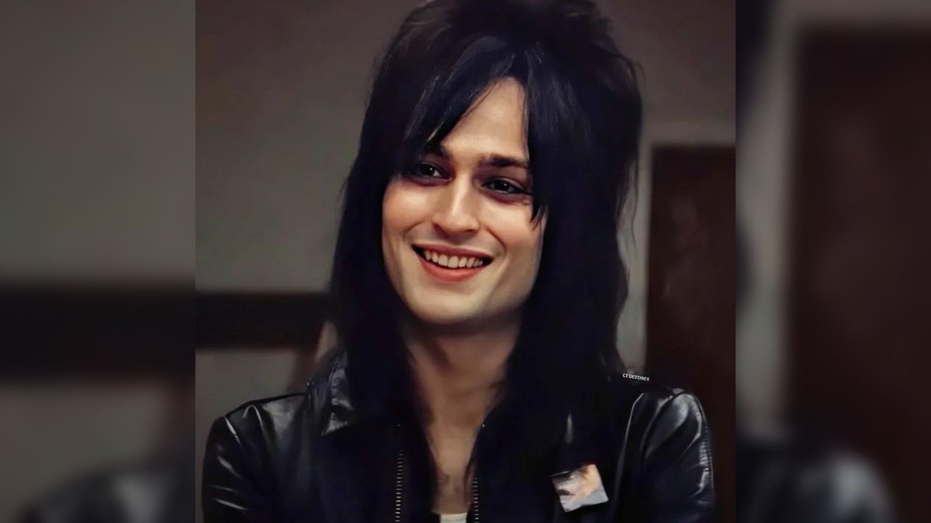 Douglas Booth en la película "The Dirt"