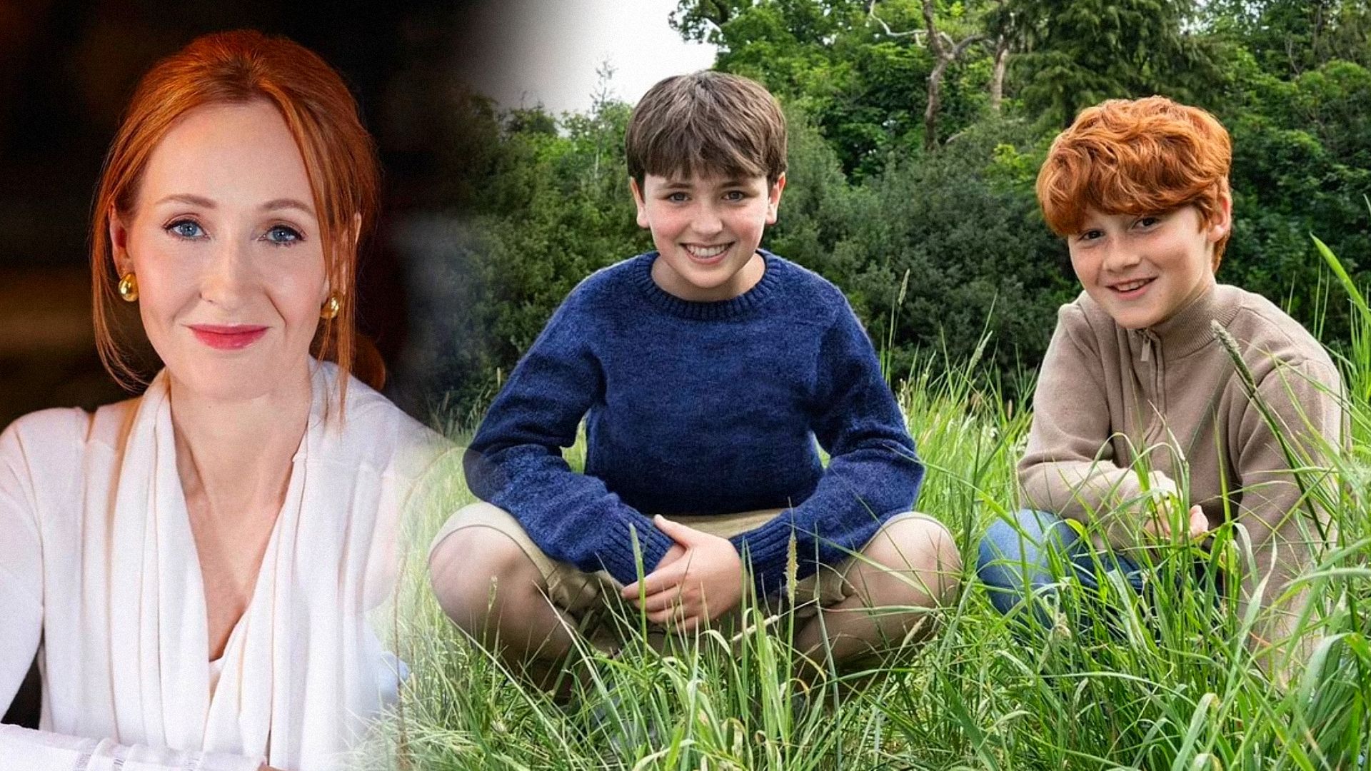 La escritora J.K. Rowling en una blusa blanca sonríe, los actores Dominic McLaughlin y Alastair Stout están sentados en el césped