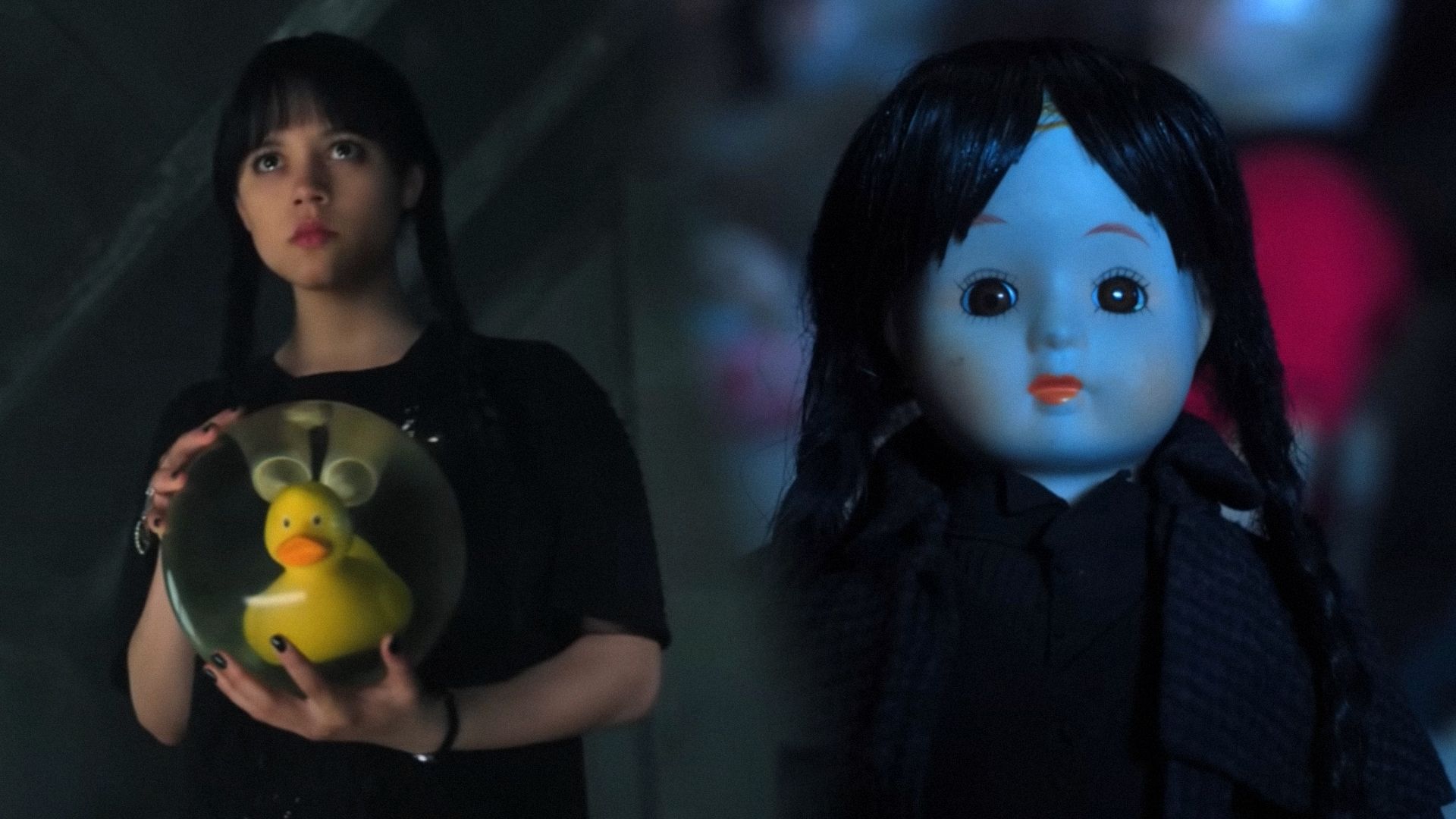 La actriz Jenna Ortega con cabello negro sostiene una bola transparente con un pato amarillo
