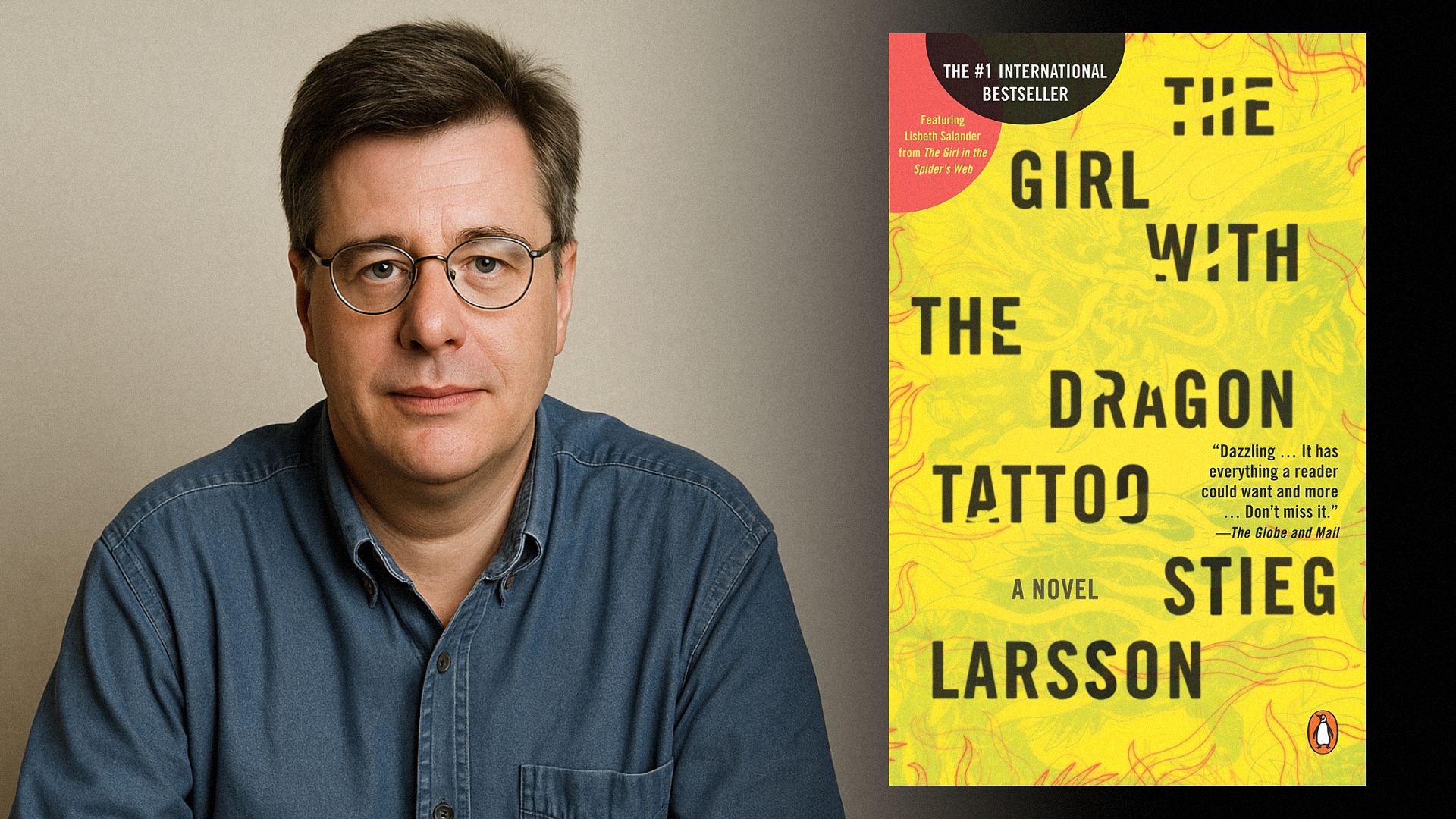 El escritor Stieg Larsson con camisa vaquera y gafas, junto a la portada de un libro con la imagen de un dragón